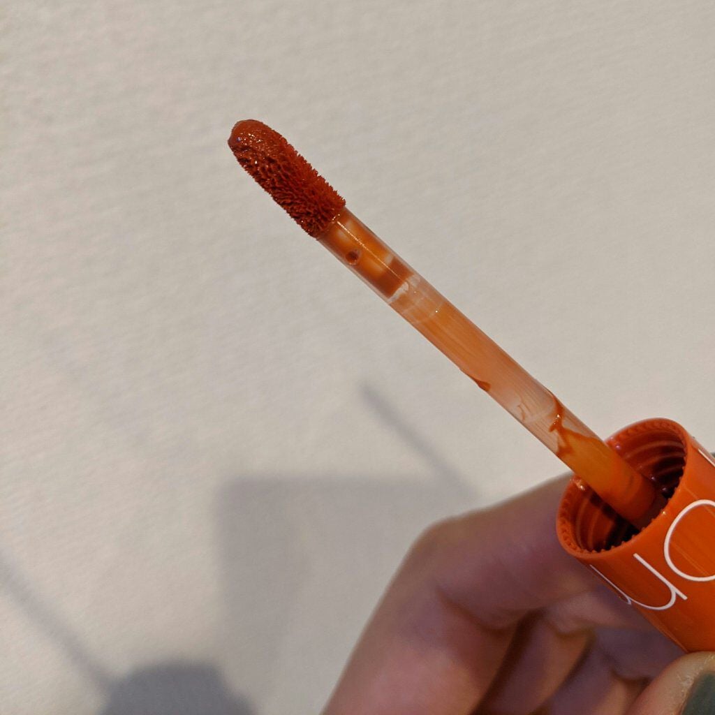 ジューシーラスティングティント/rom&nd/リップティントを使ったクチコミ(2枚目)