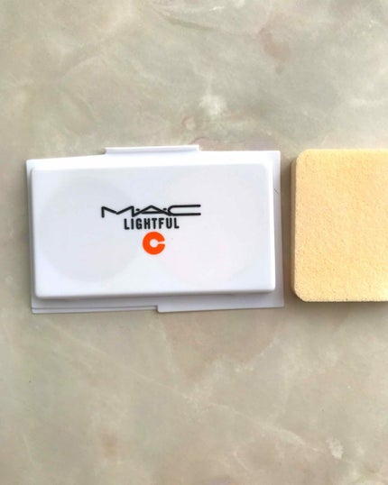 ライトフル C+ SPF 30 ファンデーション/M・A・C/パウダーファンデーションを使ったクチコミ(1枚目)