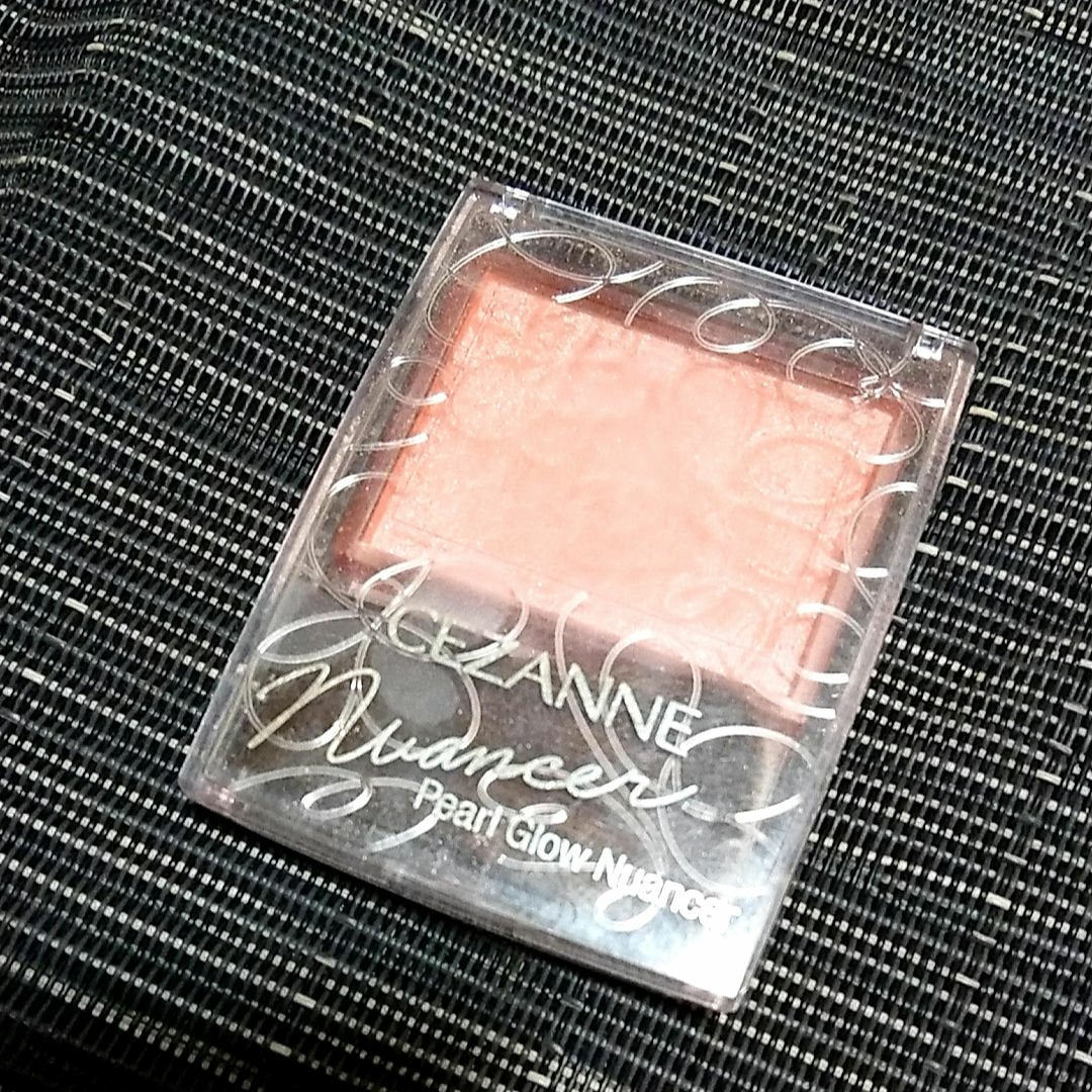 パールグロウニュアンサー/CEZANNE/パウダーハイライトを使ったクチコミ(1枚目)