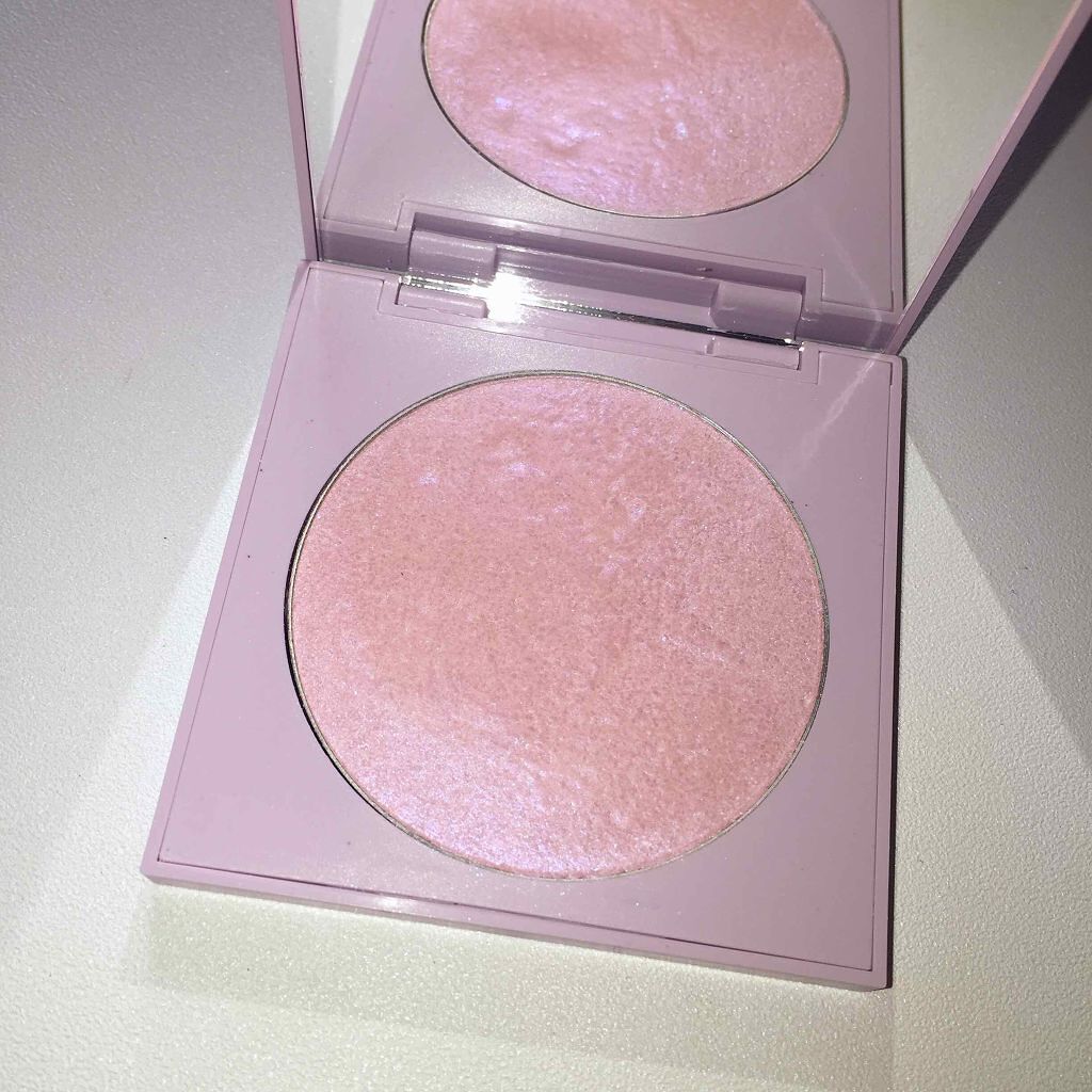  プレストパウダーハイライター/ColourPop/パウダーハイライトを使ったクチコミ（2枚目）