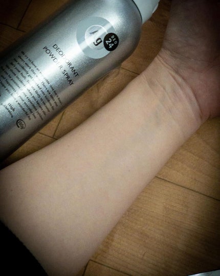 パウダースプレー (無香性)/エージーデオ24/デオドラント・制汗剤を使ったクチコミ(3枚目)