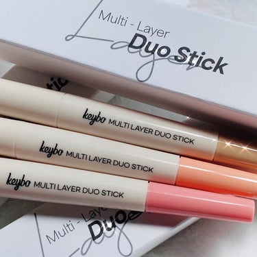 _

keybo
Multi - Layer Duo Stick
01 LINE CUT SHADING
02 PEACH WARM DUO
03 ROSE COOL DUO
キボ マルチレイヤーデュオ