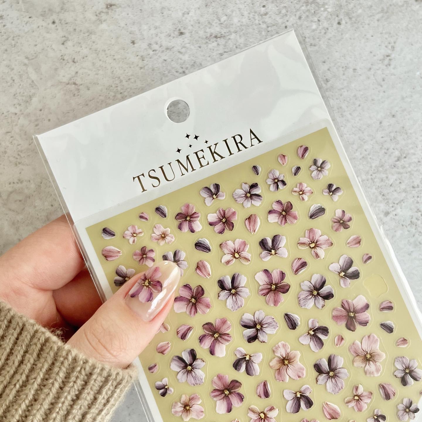 tsumekira MOMOプロデュース ビオラ