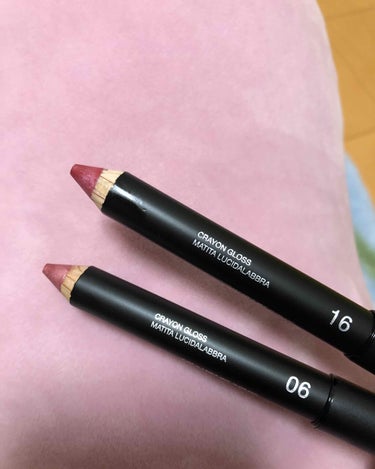 みーもん on LIPS 「ポルトガル（リスボン）のお土産でもらった！白い方がリップ。ペン..」（3枚目）