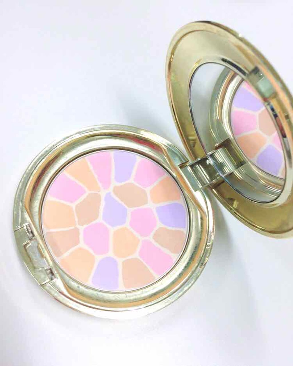 ラ プードル オートニュアンス/Elégance/プレストパウダーを使ったクチコミ(1枚目)