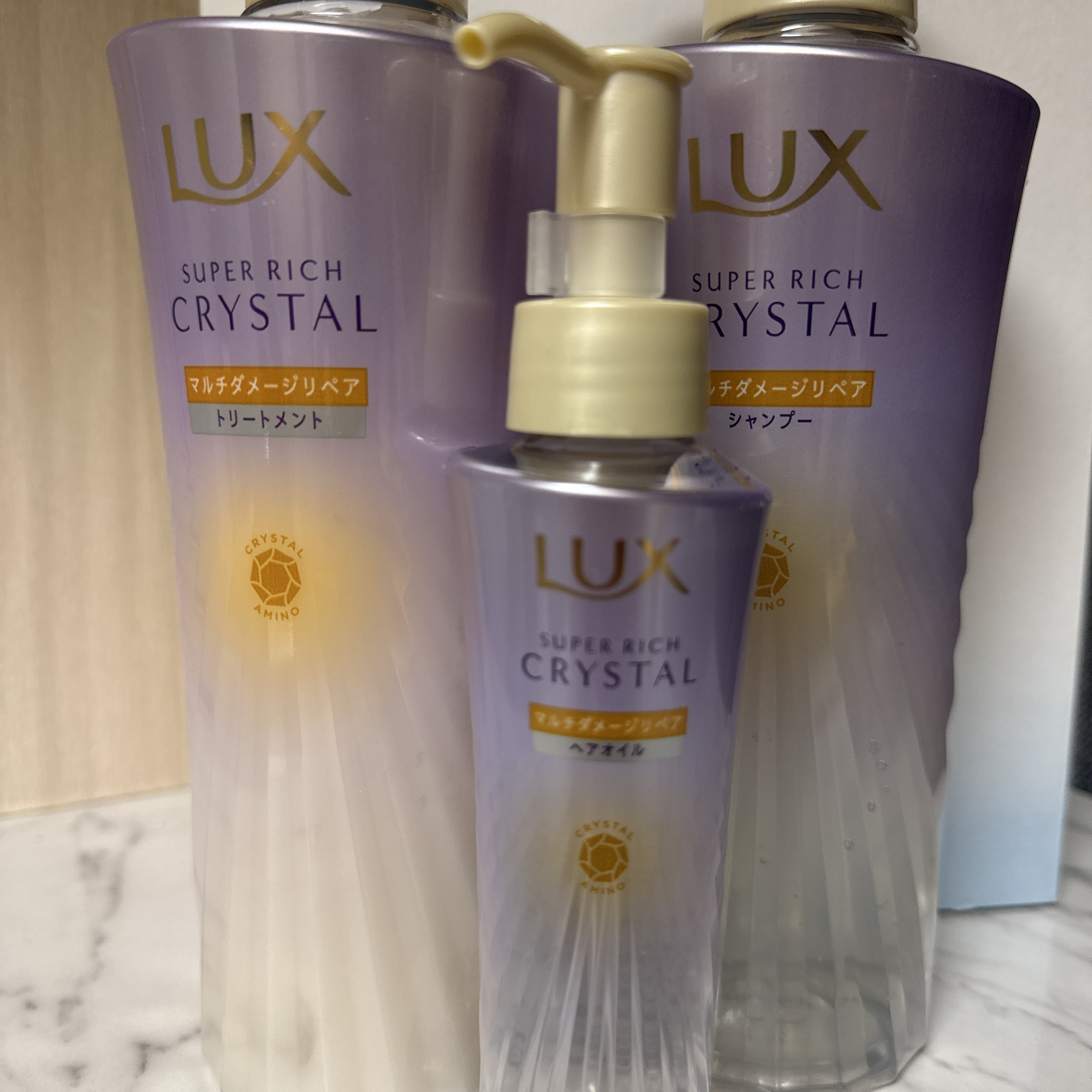 ラックス スーパーリッチクリスタル マルチダメージリペア ヘアオイル/LUX/ヘアオイルを使ったクチコミ（1枚目）