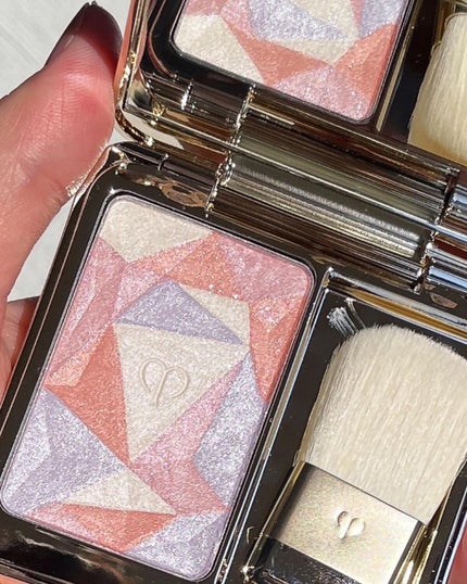 MIKISUKE on LIPS 「#クレドポーボーテ#ルレオスールデクラ10年以上愛用しているク..」(5枚目)