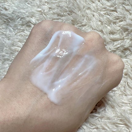 ローズ ハンドクリーム 30ml/L'OCCITANE/ハンドクリームを使ったクチコミ(2枚目)