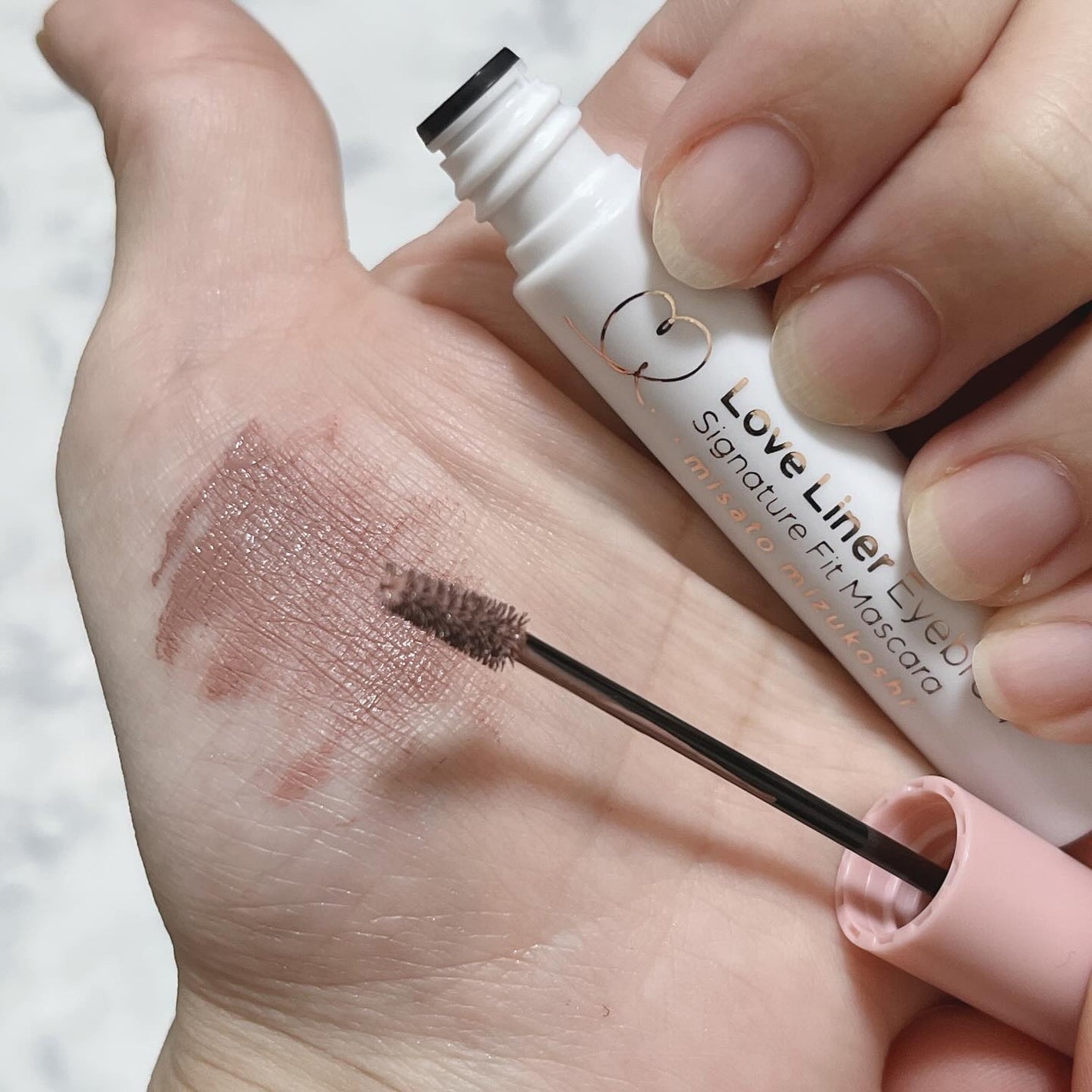 ラブ・ライナー シグネチャーフィットマスカラ MMC2<アイブロウ>/ラブ・ライナー/眉マスカラを使ったクチコミ(5枚目)