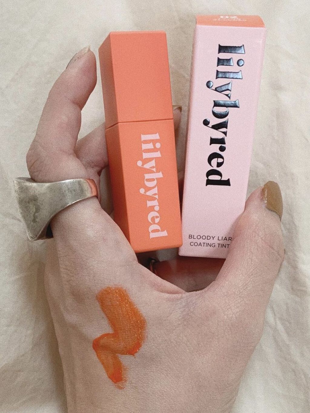 ブラッディライアー コーティングティント 02 センチメンタルライチ(Sentimental Lychee)/lilybyred/リップティントを使ったクチコミ（2枚目）