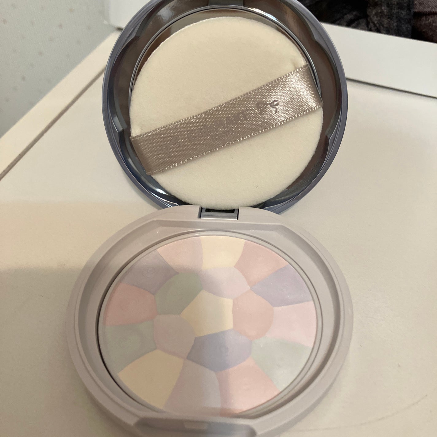 イルミネイティングフィニッシュパウダー ~Abloom~/キャンメイク/プレストパウダーを使ったクチコミ(2枚目)