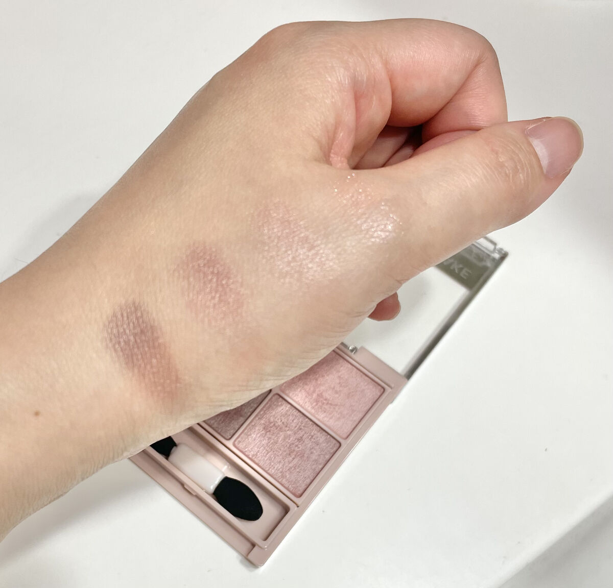 シルキースフレアイズ（マットタイプ）/キャンメイク/アイシャドウパレットを使ったクチコミ（3枚目）