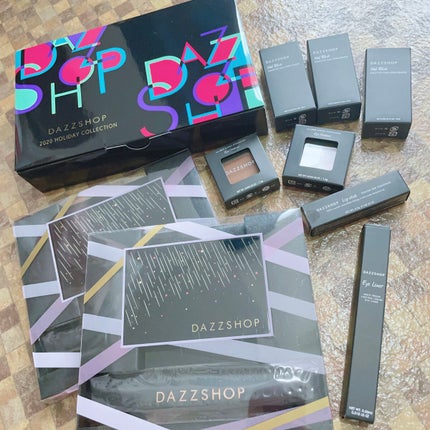 2021 HOLIDAY COLLECTION HOLIDAY EYESHADOW PALETTE/DAZZSHOP/アイシャドウパレットを使ったクチコミ(1枚目)