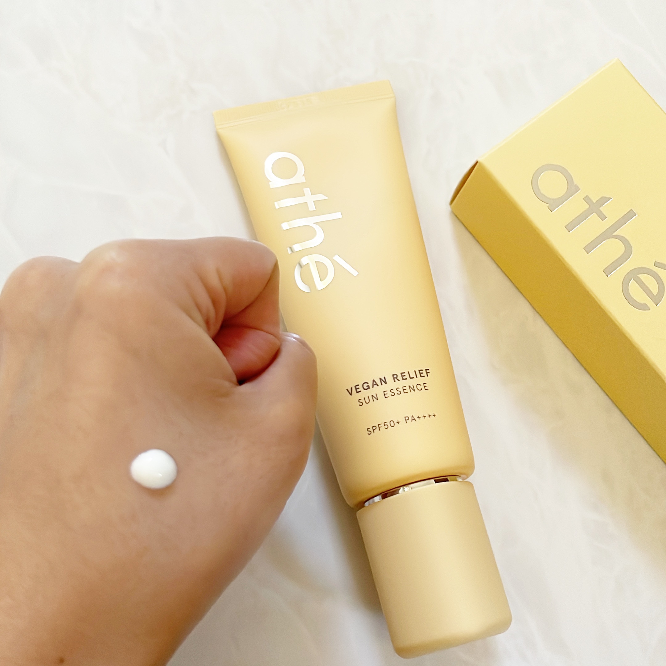 ヴィーガン リリーフ サン エッセンス /athé/日焼け止めクリームを使ったクチコミ（3枚目）