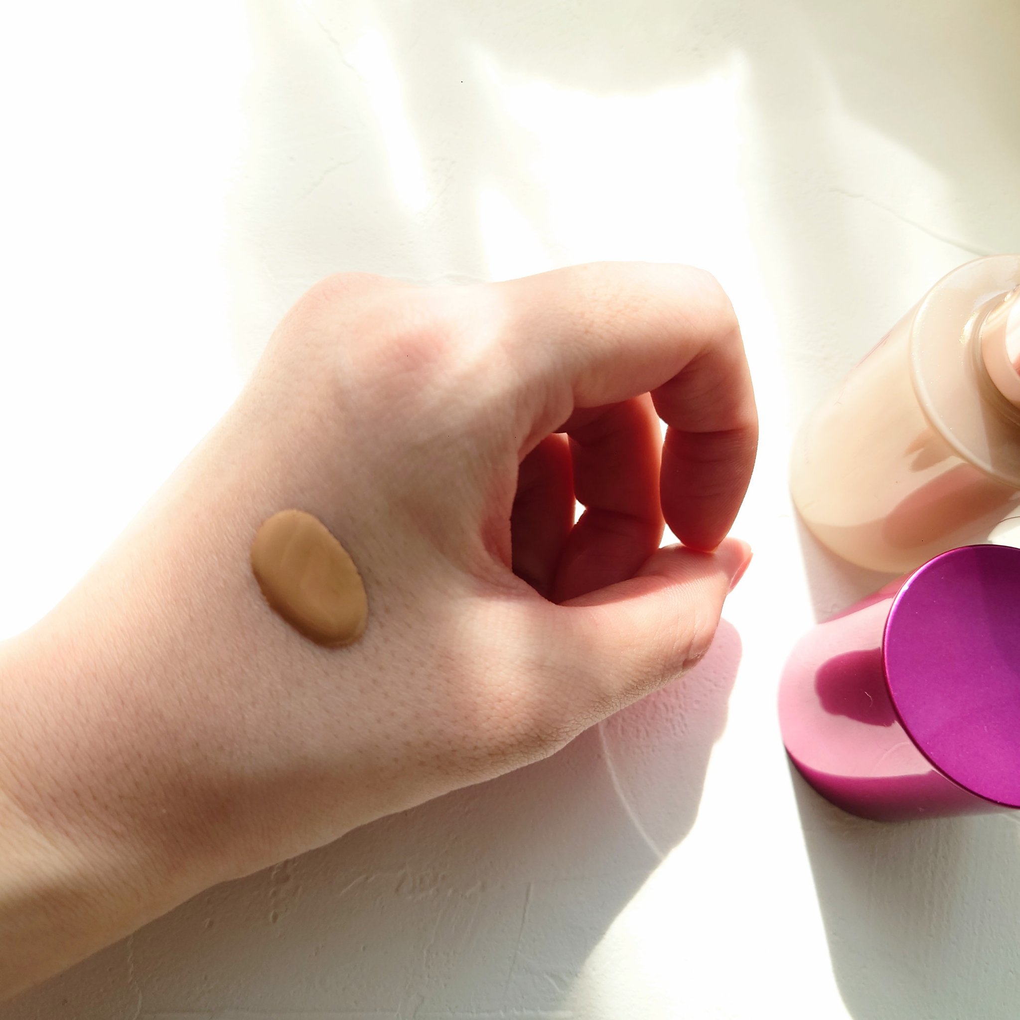 トワニー レイヤリングスキンリクイド/TWANY/リキッドファンデーションを使ったクチコミ（2枚目）