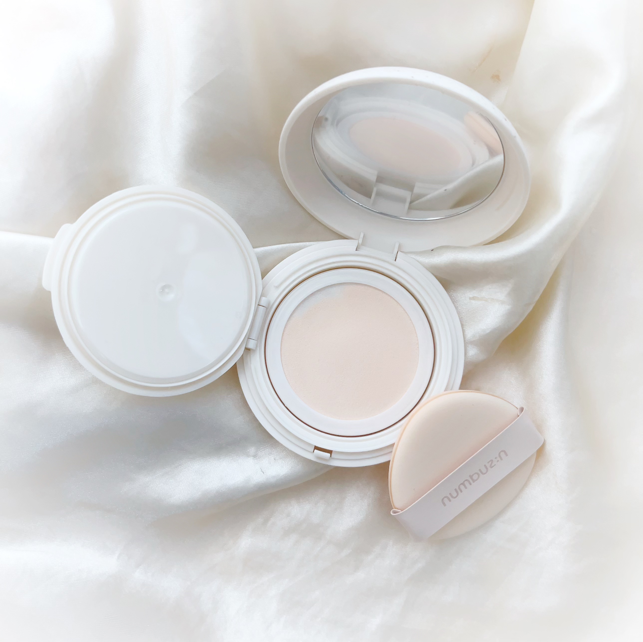 3番 ノーファンデ陶器肌トーンアップクッション/numbuzin/クッションファンデーションを使ったクチコミ（2枚目）