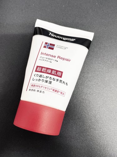 インテンスリペア ハンドクリーム/Neutrogena/ハンドクリームを使ったクチコミ（1枚目）