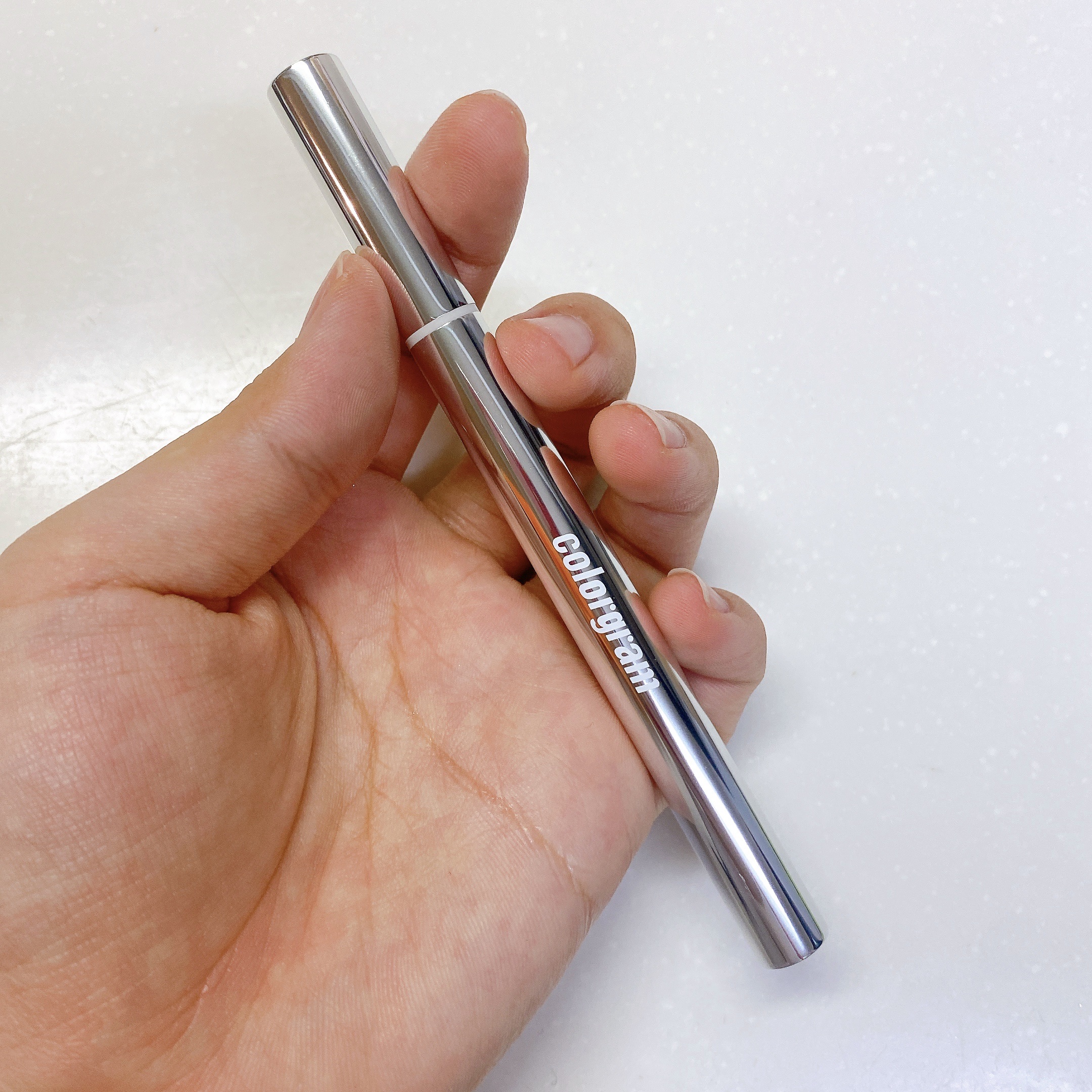 Colorgram ミルクブリングリッターライナーのクチコミ「\Colorgram ミルクブリングリッターライナー/

01 silver tear..」（2枚目）