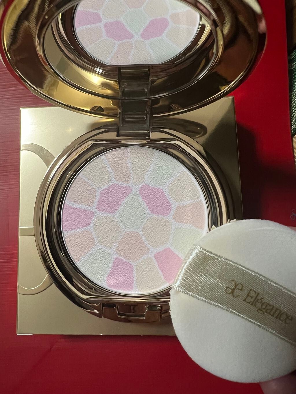 ラ プードル オートニュアンス/Elégance/プレストパウダーを使ったクチコミ(1枚目)