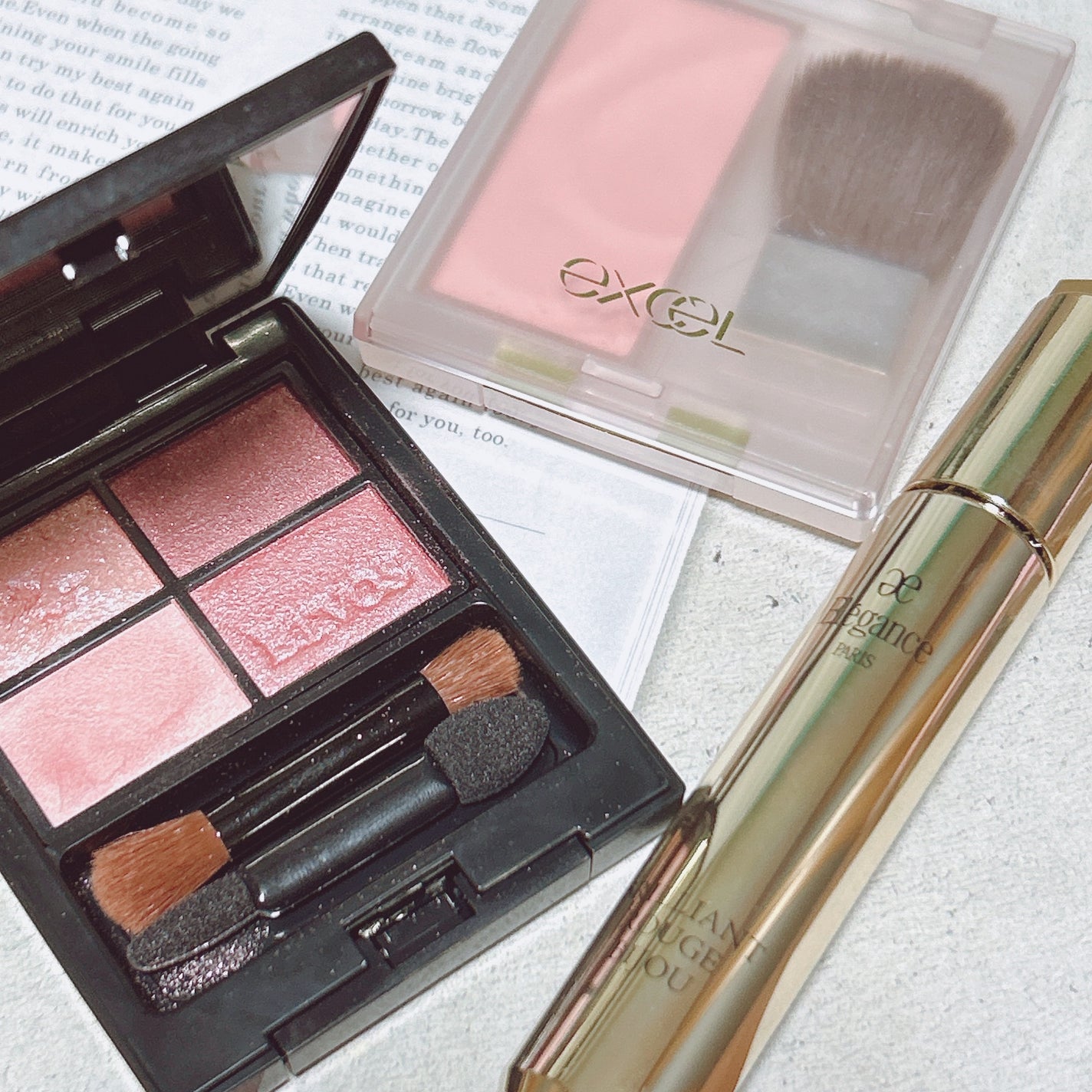 ミネラルクラッシィシャドー/エトヴォス/アイシャドウパレットを使ったクチコミ(1枚目)