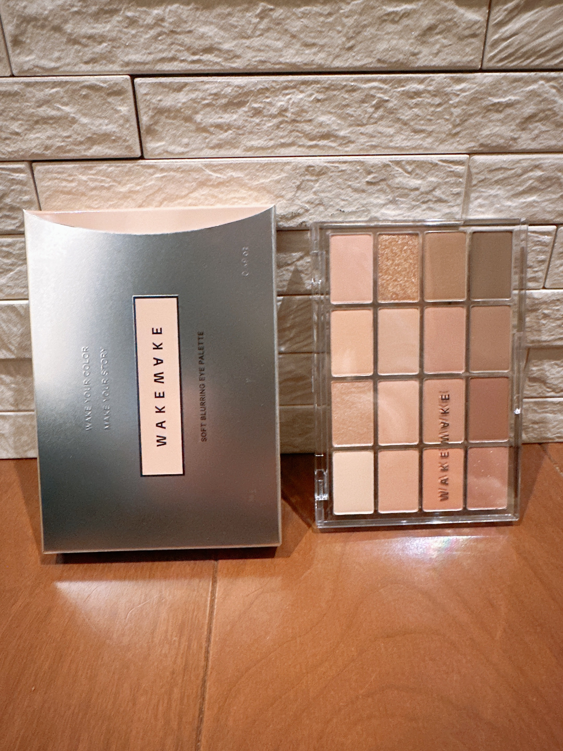 ソフトブラーリングアイパレット/wakemake/アイシャドウパレットを使ったクチコミ（3枚目）