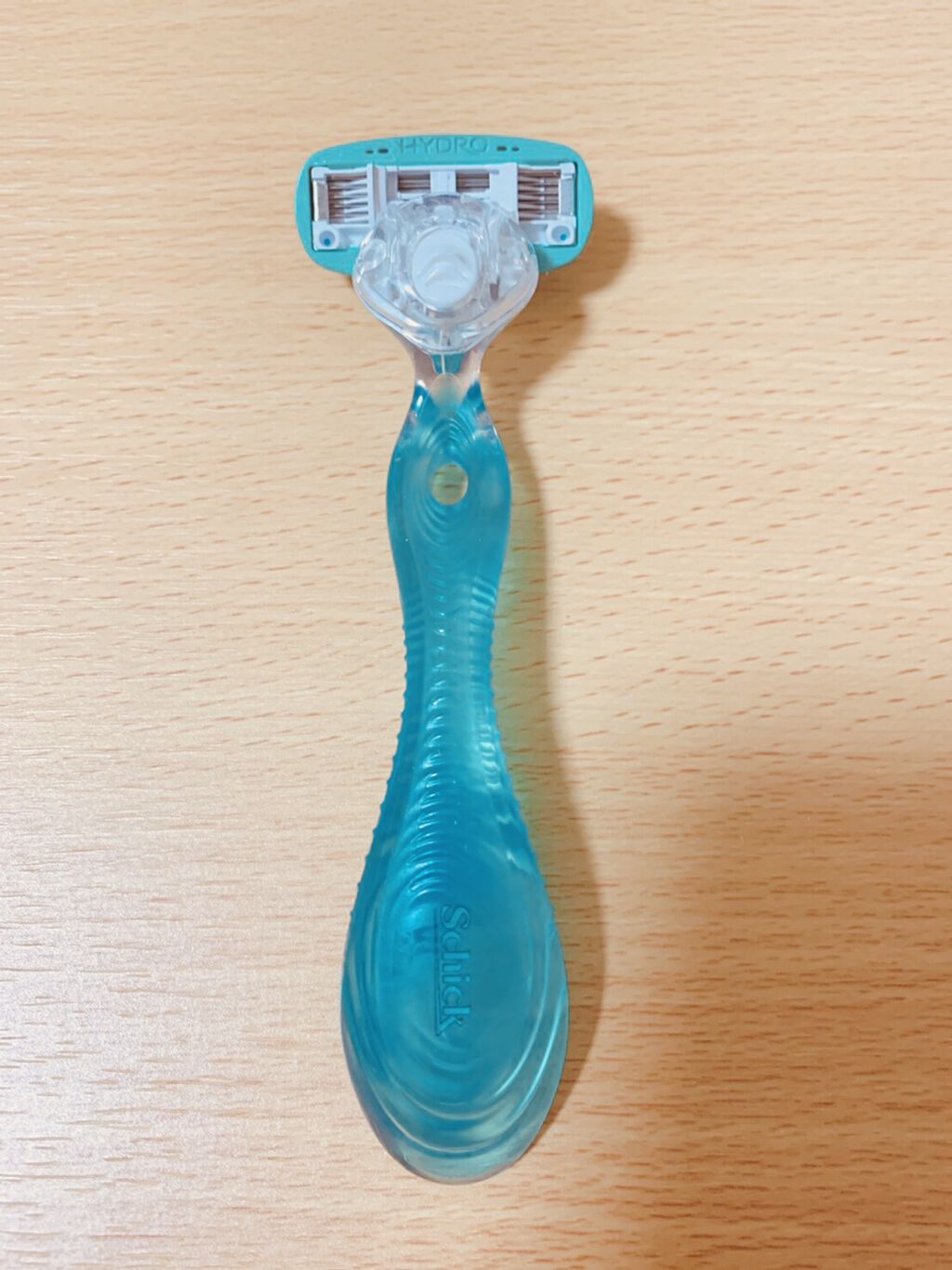 ハイドロシルク 敏感肌用 ホルダー （刃付き＋替刃１コ）/ハイドロシルク/シェーバーを使ったクチコミ（1枚目）