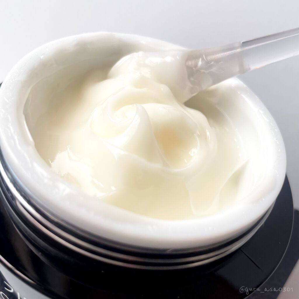 ギミヤホワイトニングクリーム/TONYMOLY/フェイスクリームを使ったクチコミ（2枚目）