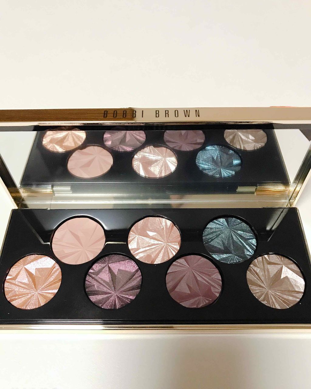 miru on LIPS 「万華鏡のような煌き…脱帽の一言…神です、ボビィブラウン様🤩とに..」(3枚目)