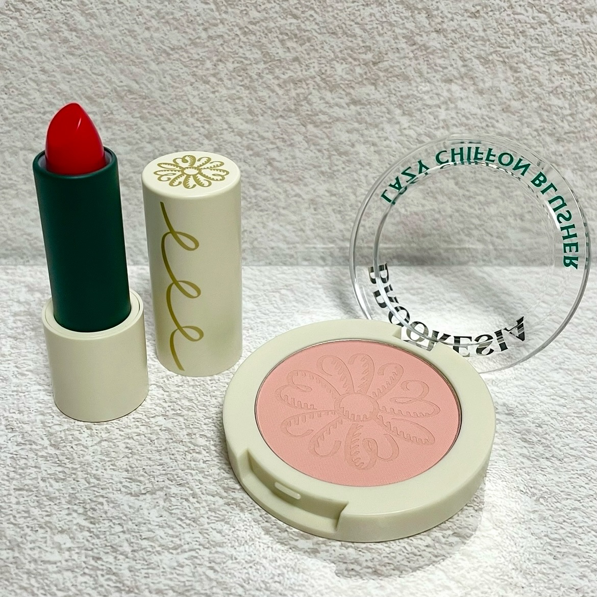 レイジー シフォン チーク #1 ローズベイ/BROOKESIA/パウダーチークを使ったクチコミ（1枚目）