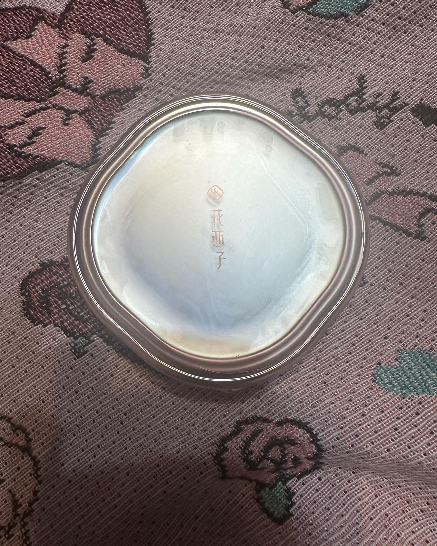 双蓮彫刻ハイライト/花西子/パウダーハイライトを使ったクチコミ（3枚目）