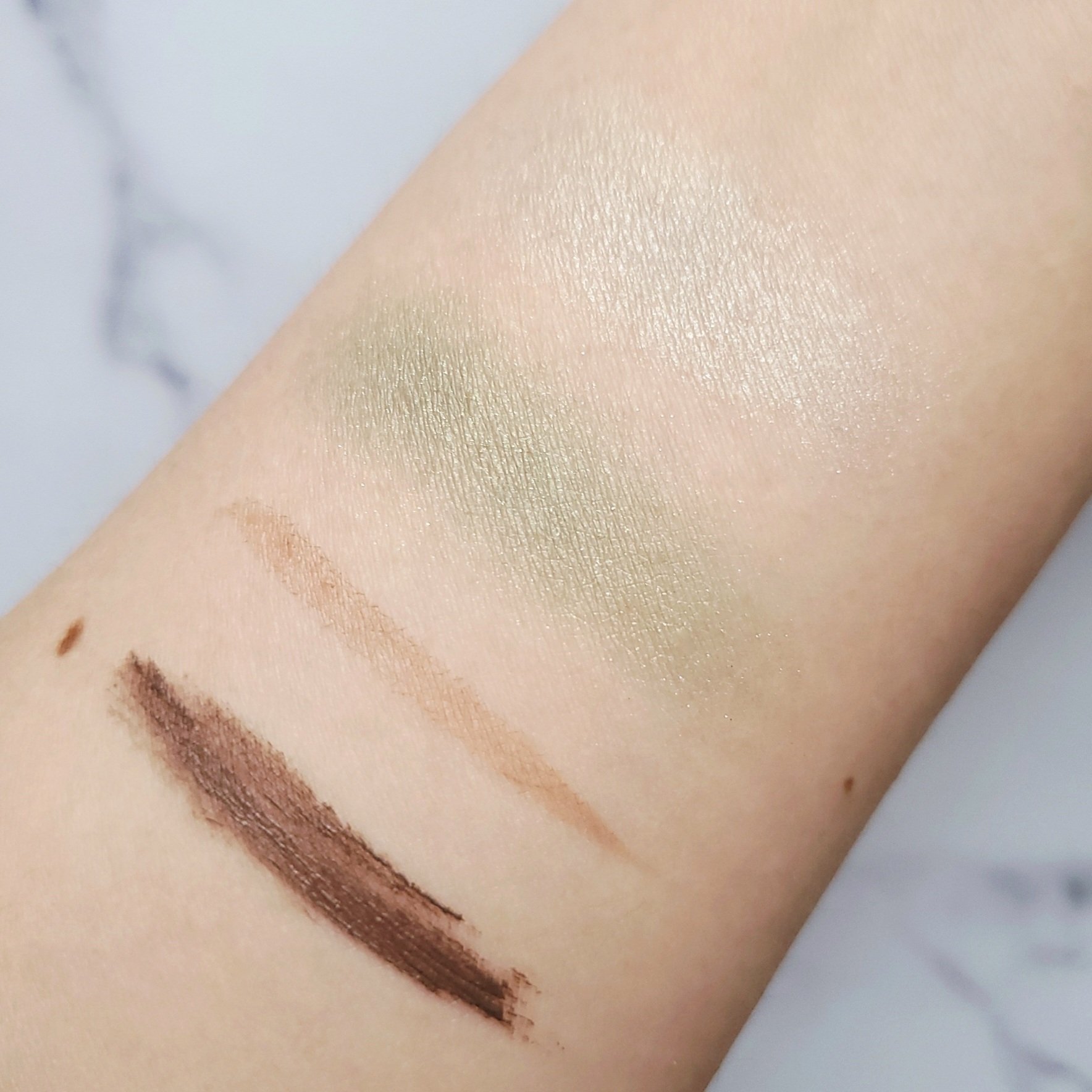 ツイン カラー アイシャドウ/ちふれ/アイシャドウパレットを使ったクチコミ（3枚目）