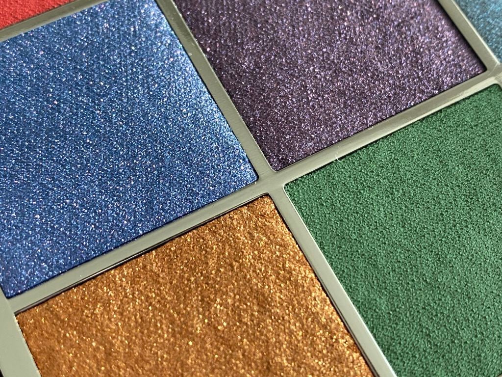 Prismic Eyeshadow Palette 18 Colours/BYREDO/アイシャドウパレットを使ったクチコミ(2枚目)