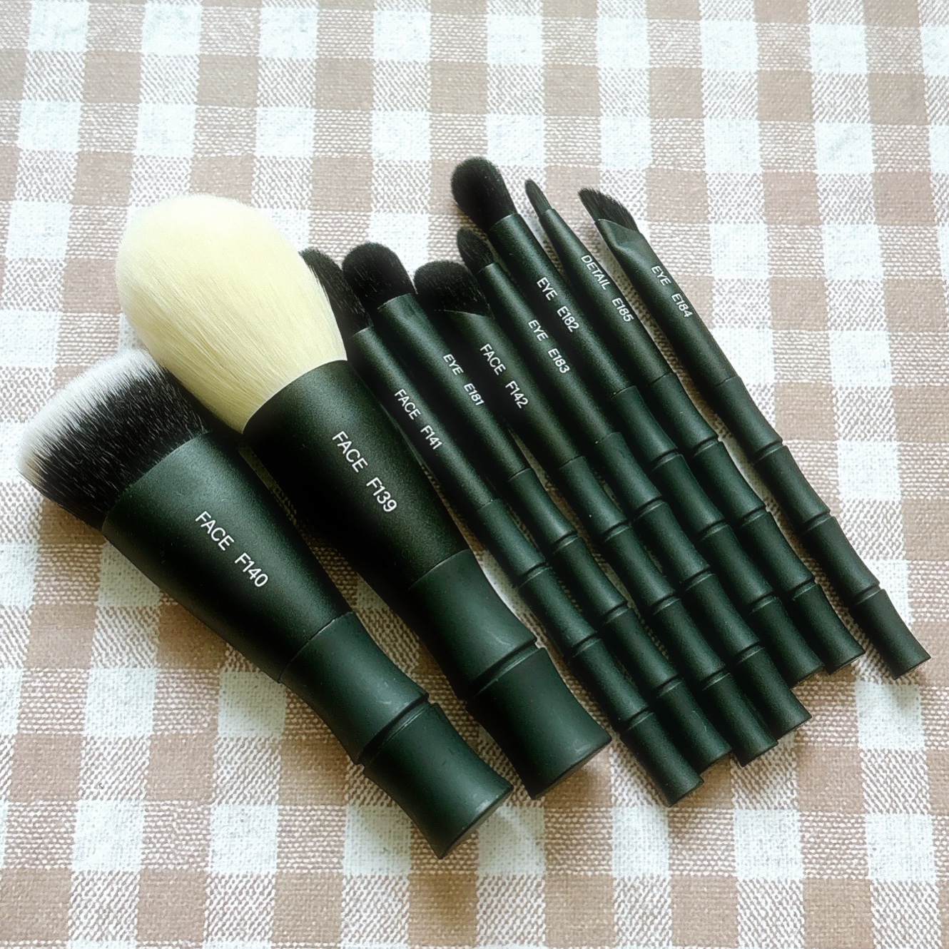 黒竹メイクブラシ9本セット-禅/SIXPLUS/メイクブラシを使ったクチコミ（2枚目）