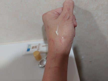 極潤プレミアム ヒアルロンアイクリーム/肌ラボ/アイケア・アイクリームを使ったクチコミ(3枚目)