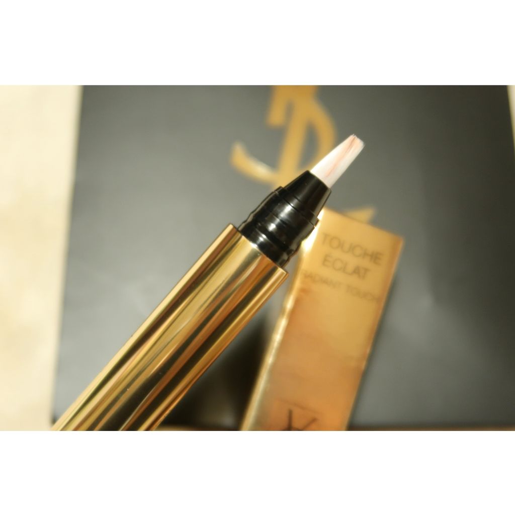 ラディアント タッチ/YVES SAINT LAURENT BEAUTE/リキッドコンシーラーを使ったクチコミ(2枚目)