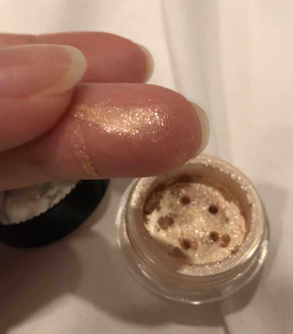 ミネラルパウダーアイシャドウ/レイチェル ワイン/単色アイシャドウを使ったクチコミ(2枚目)