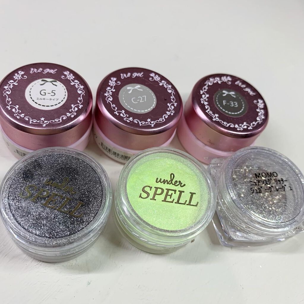 毎日投稿❤︎プチプラで小綺麗な50代を目指す‼️❤︎ on LIPS 「❤︎オーロラネイル1年前のです🙈❤︎フォルムも汚いですね🙄💦流..」(5枚目)