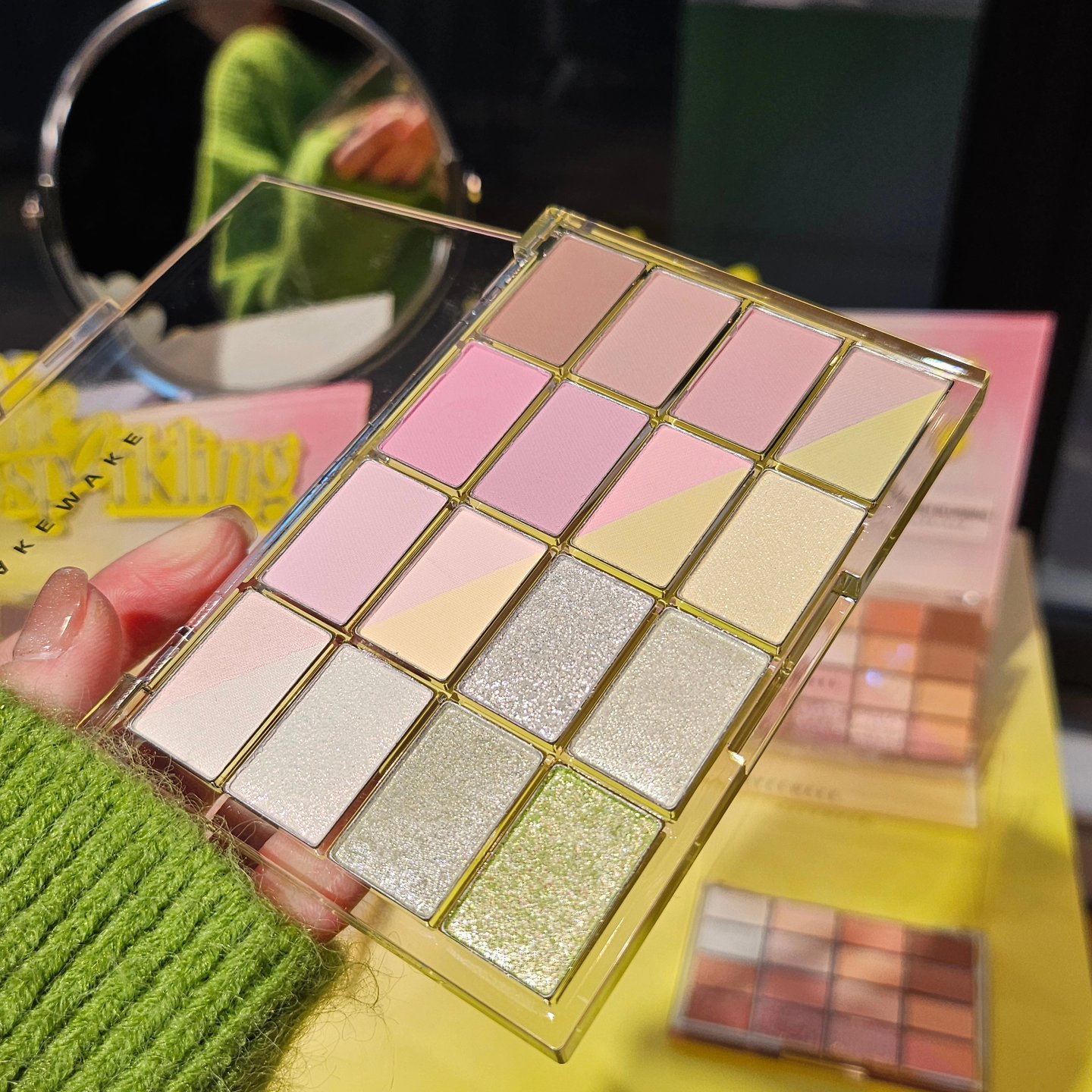 ソフトカラーリングリップパレット/wakemake/口紅を使ったクチコミ（1枚目）