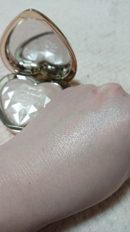 ラブ ライト ハイライター ブラインデッド バイ ザ ライト/Too Faced/パウダーハイライトを使ったクチコミ(3枚目)
