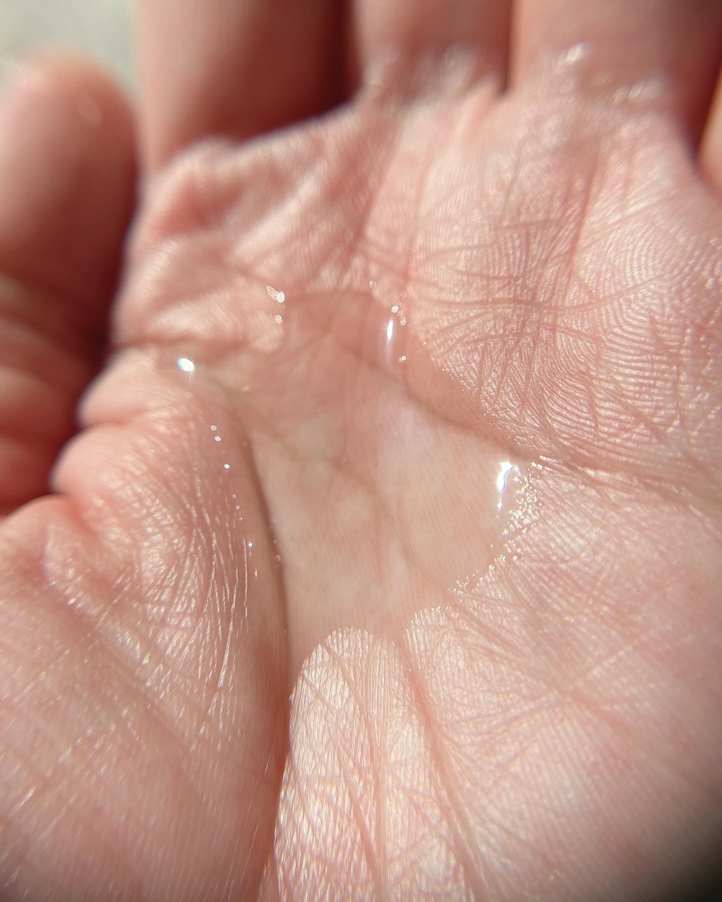 アクアヒアルロニックエッセンス/ロベクチン/化粧水を使ったクチコミ（3枚目）