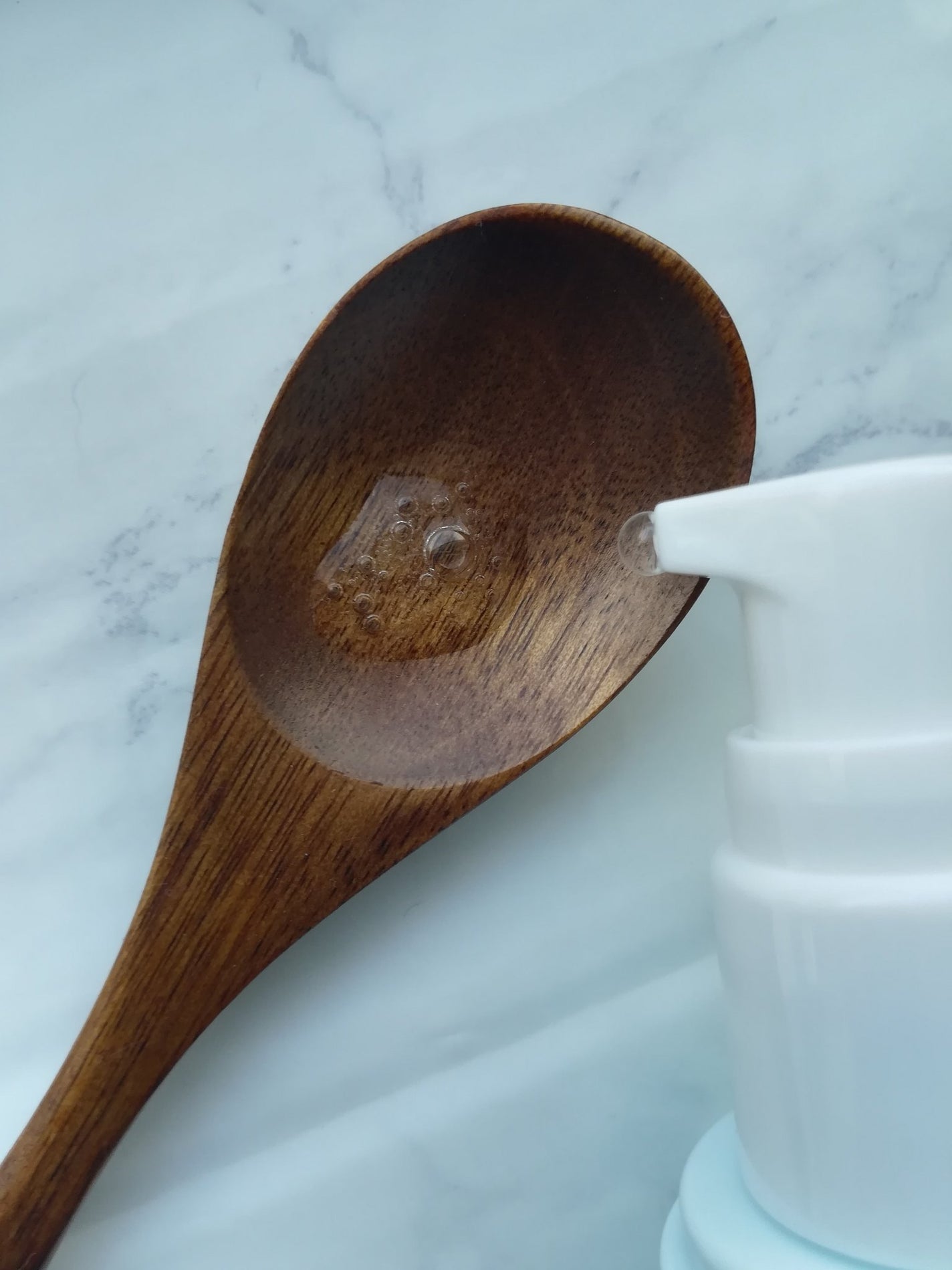 乾燥さん 薬用水分力ブライトニングエッセンス【医薬部外品】/乾燥さん/美容液を使ったクチコミ(2枚目)