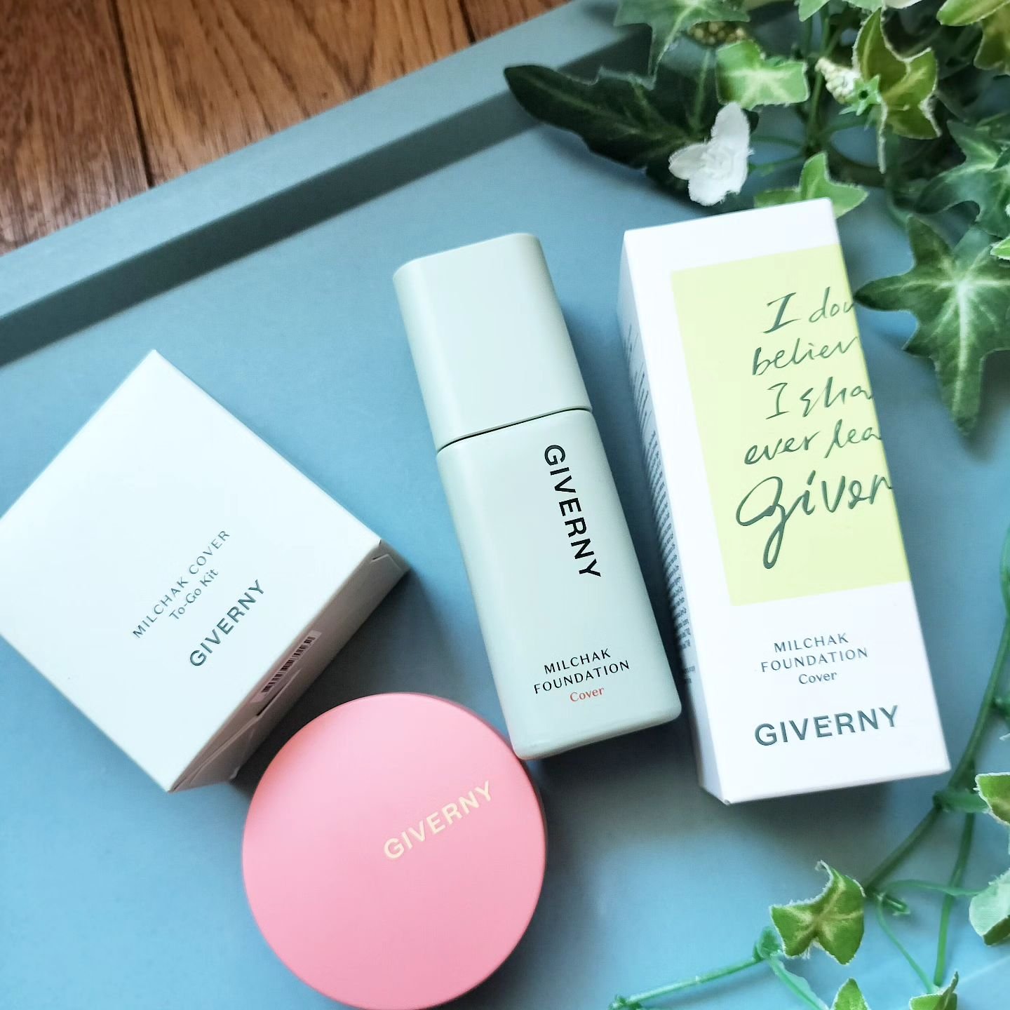 ジヴェルニー 密着カバーファンデーション 22NW ナチュラルベージュ/GIVERNY/リキッドファンデーションを使ったクチコミ（1枚目）