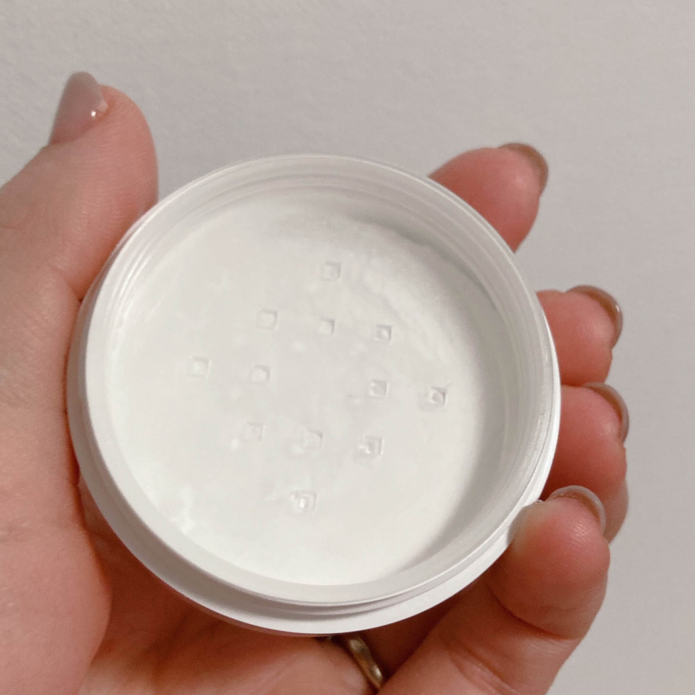 CICA ノーセバム マイルドパウダー/VT/ルースパウダーを使ったクチコミ（3枚目）