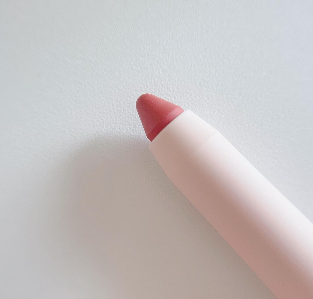 ykes on LIPS 「BlingGlow#ブリングロウLipCrayon#リップクレ..」(3枚目)