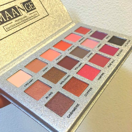 18 SHADE EYESHADOW PALETTE/MAANGE/アイシャドウパレットを使ったクチコミ(4枚目)