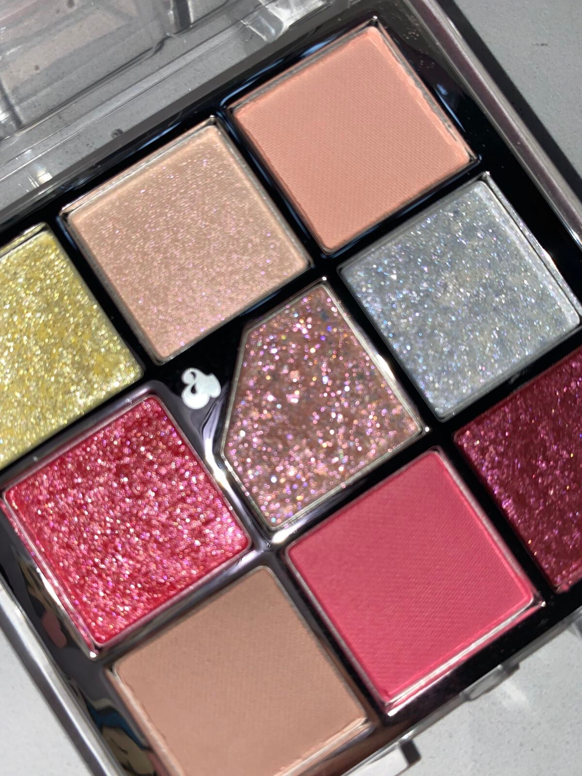 グリッターペディアアイパレット/unleashia/アイシャドウパレットを使ったクチコミ(3枚目)