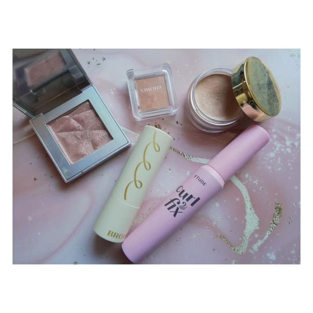 グレーズドシーンリップスティック #1 ヘイミッシュ/BROOKESIA/口紅を使ったクチコミ（2枚目）