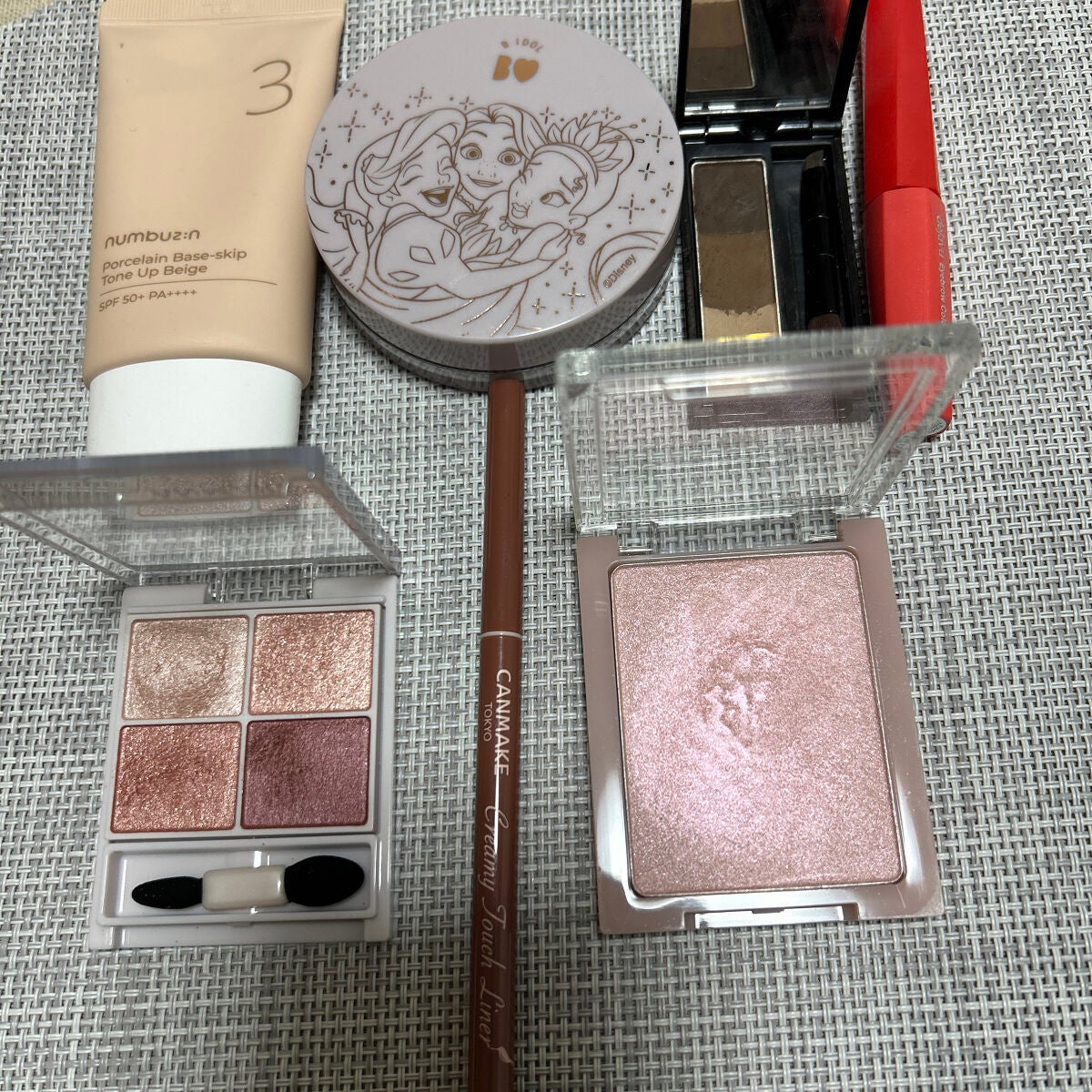 ケイト デザイニングアイブロウ3D/KATE/パウダーアイブロウを使ったクチコミ(2枚目)