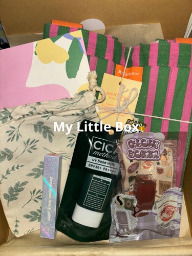 ♡My Little Box

今月のボックスが届きましたのでご紹介したいとおもいます！！

○マイリトルボックストートバッグ
    巾着&冊子
○コジット
    シカ メソッド UV ベースミルク