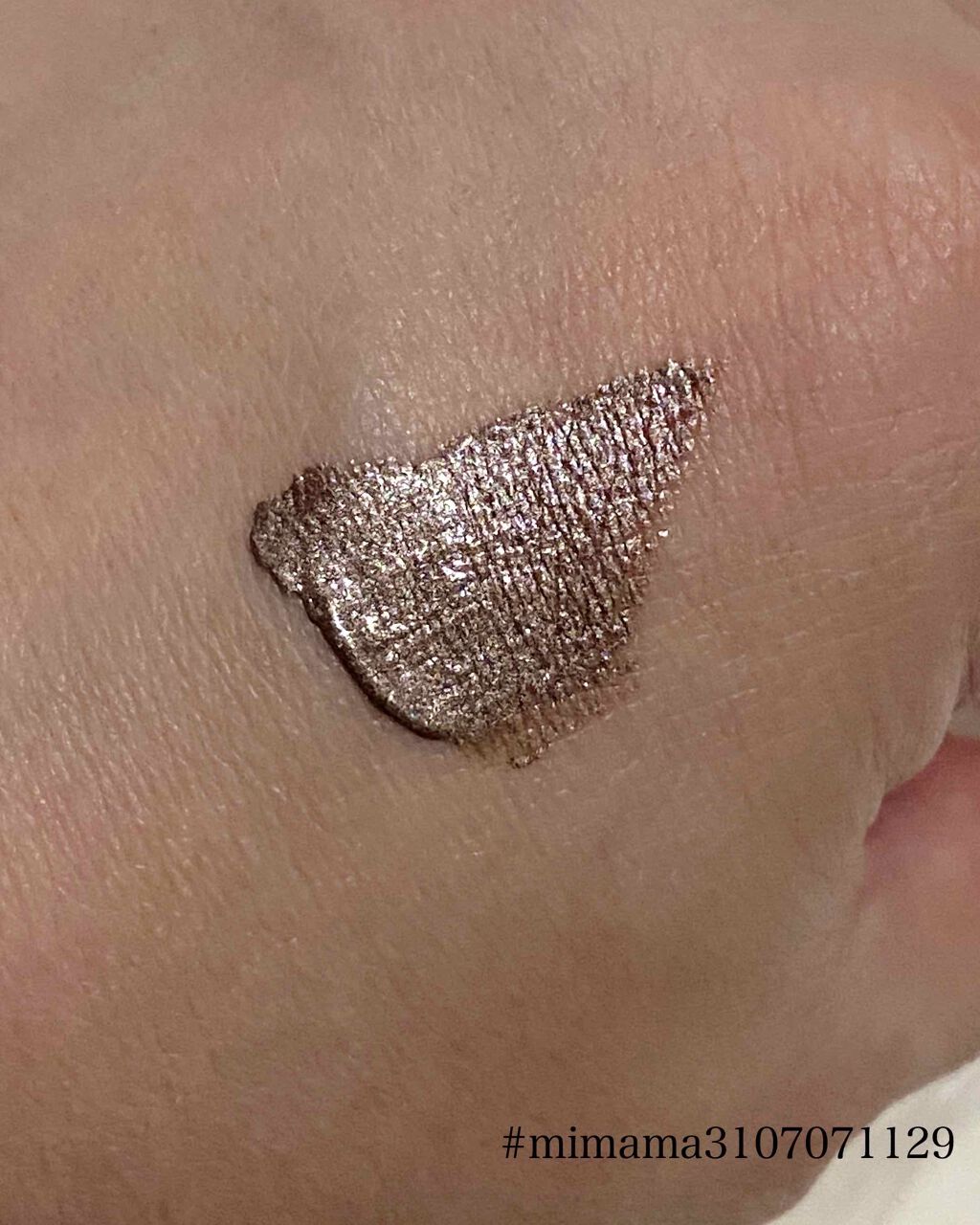 スパークリングアイグロス/スウィーツ スウィーツ/リキッドアイシャドウを使ったクチコミ(3枚目)